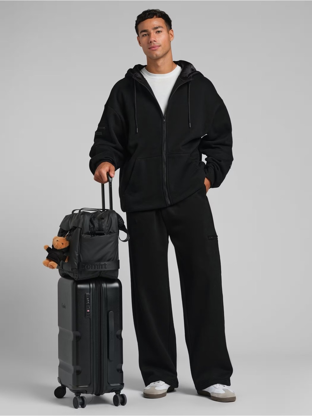 Comfrt NWT Airplane Mode Straight Leg Sweatpants Onyx Black Size Medium M